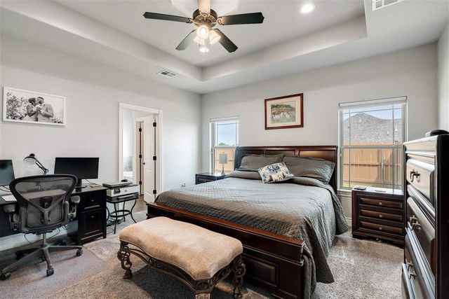 11945 NE Happy Hollow Rd, Elgin, OK 73538