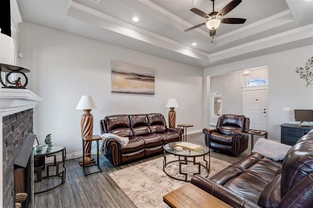 11945 NE Happy Hollow Rd, Elgin, OK 73538