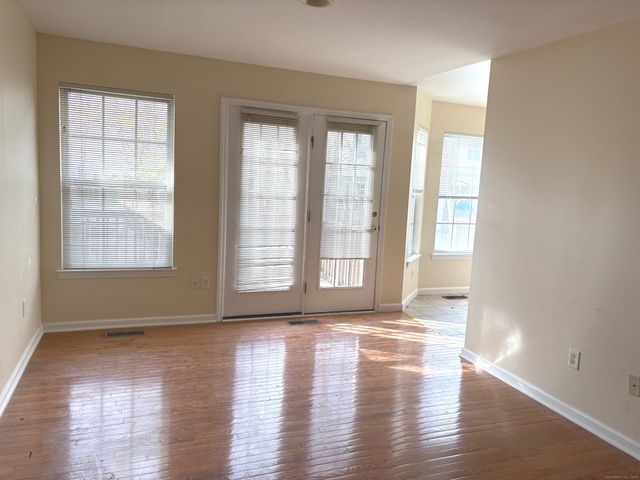 1206 Eaton Court 1206, Danbury, CT 06811