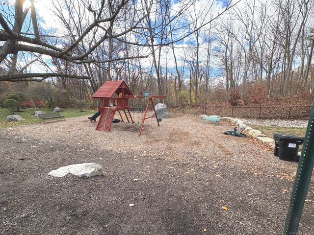 1206 Eaton Court 1206, Danbury, CT 06811