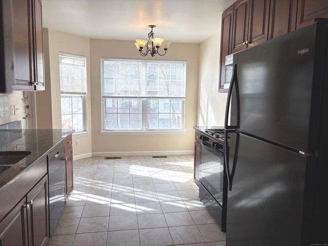 1206 Eaton Court 1206, Danbury, CT 06811