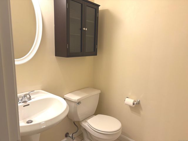 1206 Eaton Court 1206, Danbury, CT 06811