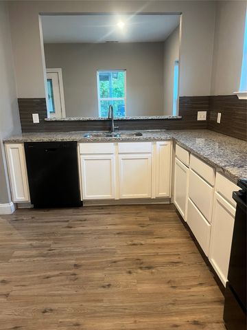 114 E Oak Street, Whitewright, TX 75491