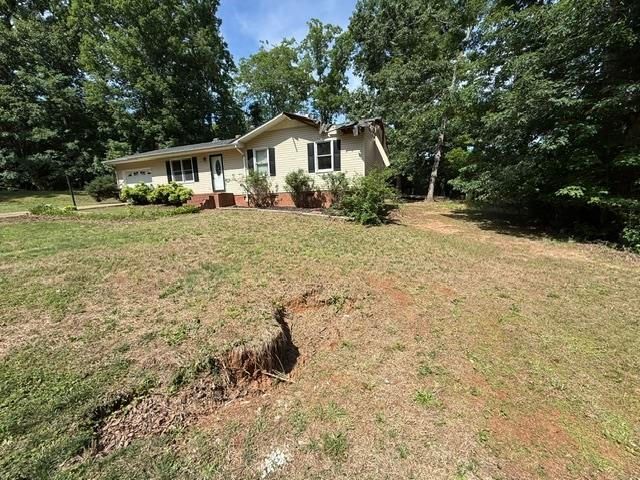 166 Foxfire Drive, Gaffney, SC 29340