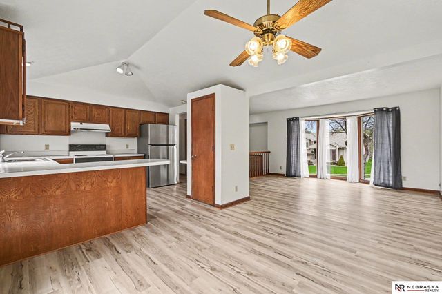 11329 Hartman Circle, Omaha, NE 68164