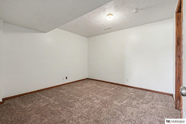 11329 Hartman Circle, Omaha, NE 68164