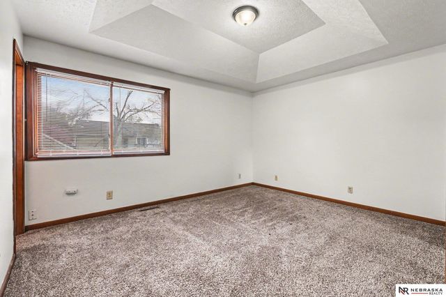 11329 Hartman Circle, Omaha, NE 68164