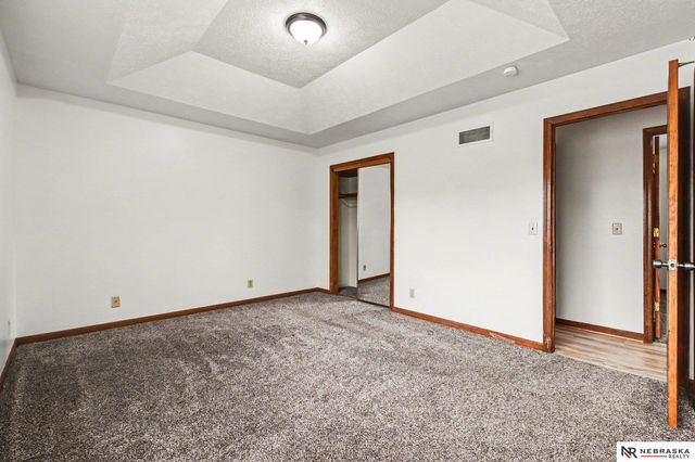 11329 Hartman Circle, Omaha, NE 68164