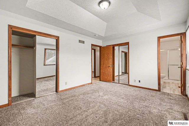 11329 Hartman Circle, Omaha, NE 68164