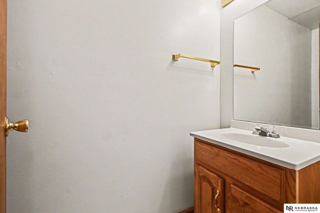 11329 Hartman Circle, Omaha, NE 68164