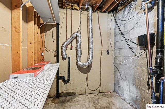 11329 Hartman Circle, Omaha, NE 68164