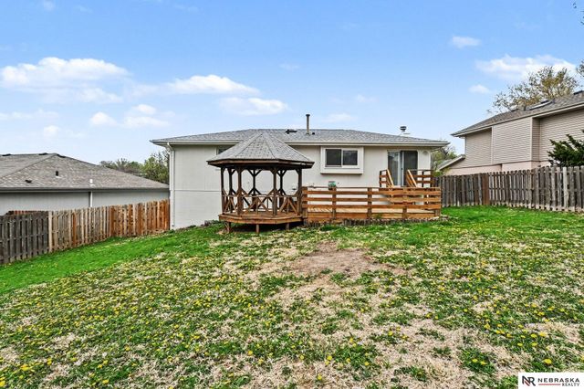 11329 Hartman Circle, Omaha, NE 68164