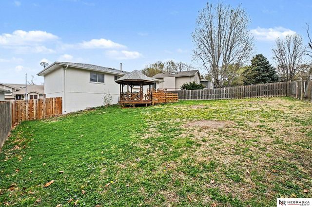 11329 Hartman Circle, Omaha, NE 68164