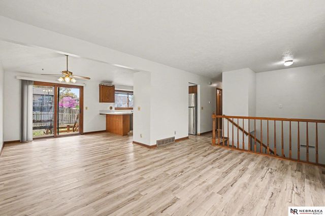 11329 Hartman Circle, Omaha, NE 68164