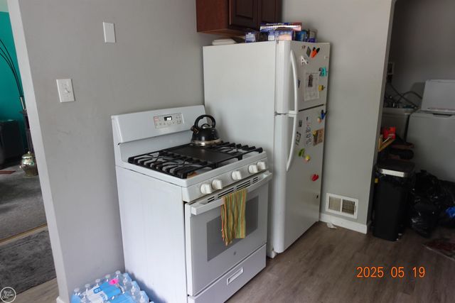 13529 FELLRATH Street, Taylor, MI 48180