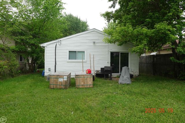 13529 FELLRATH Street, Taylor, MI 48180