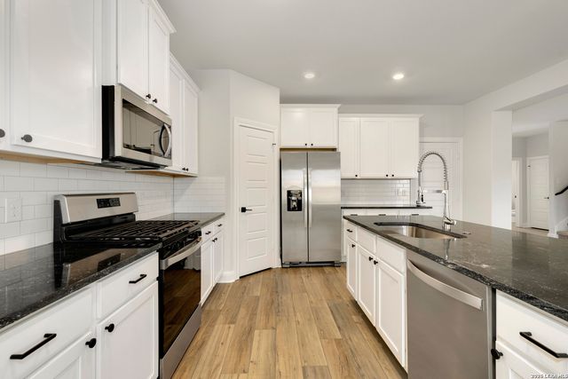 6509 Titan Park, Converse, TX 78109