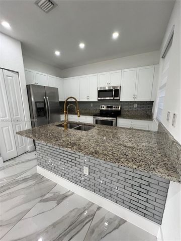 11370 SW 254th Terrace 11370, Homestead, FL 33032
