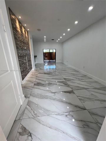 11370 SW 254th Terrace 11370, Homestead, FL 33032