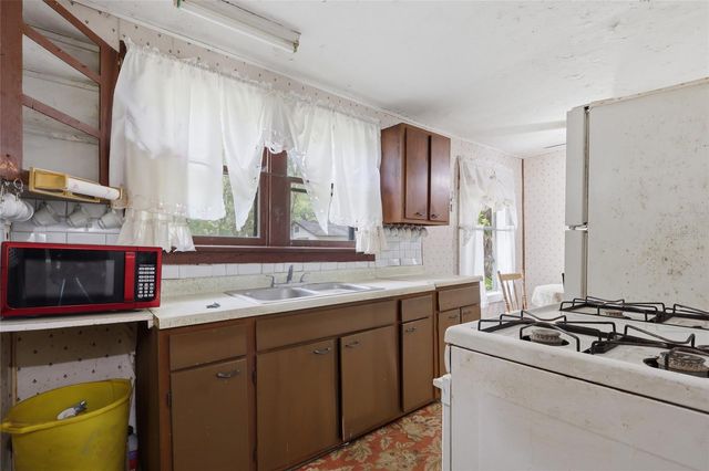 242 ZOLLER STREET, Brooksville, FL 34601