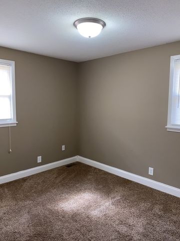 132 Dave Dr, Clarksville, TN 37042