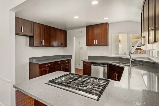 1646 W Alomar, Anaheim, CA 92802
