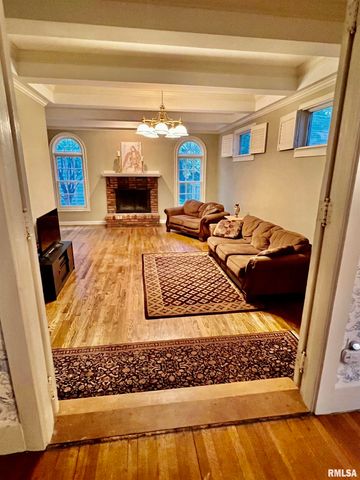 839 GROVE Street, Jacksonville, IL 62650