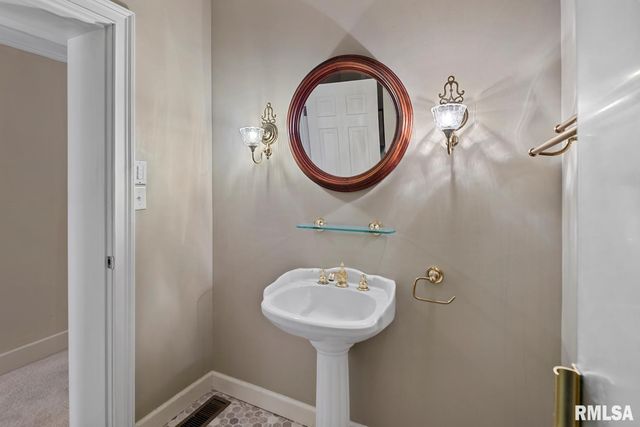 839 GROVE Street, Jacksonville, IL 62650