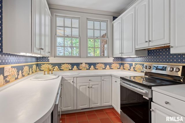 839 GROVE Street, Jacksonville, IL 62650