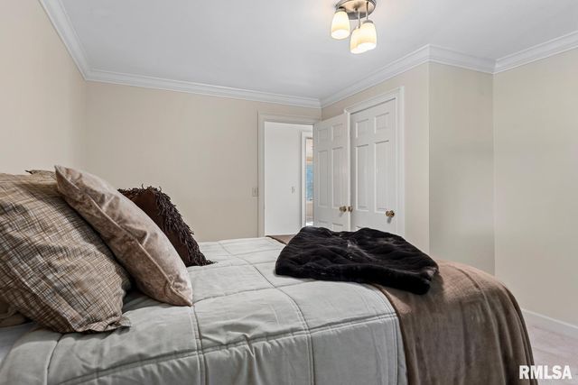 839 GROVE Street, Jacksonville, IL 62650