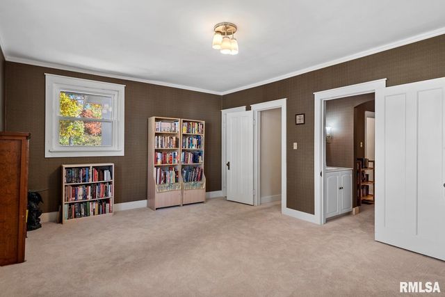 839 GROVE Street, Jacksonville, IL 62650