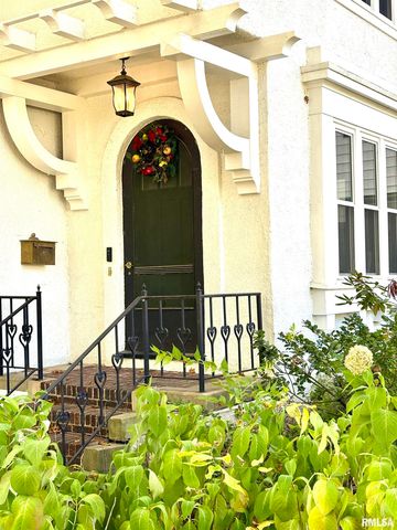 839 GROVE Street, Jacksonville, IL 62650