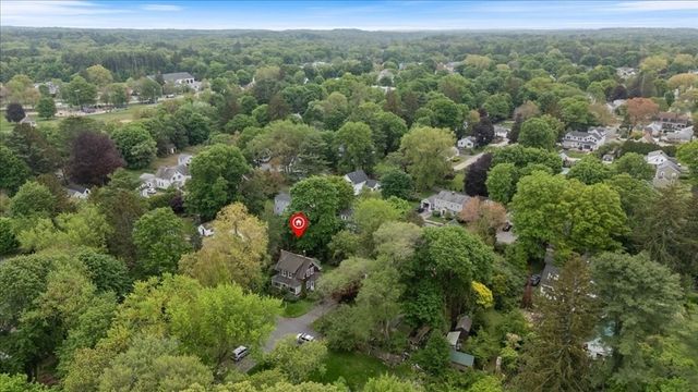 42 Maple Street, Hamilton, MA 01982