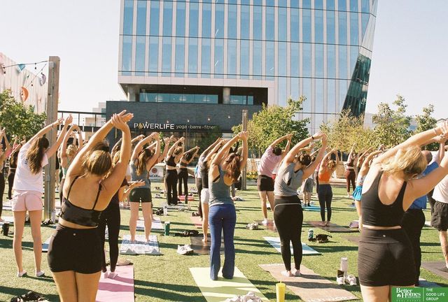 5321 Elmwood Plaza, Omaha, NE 68106