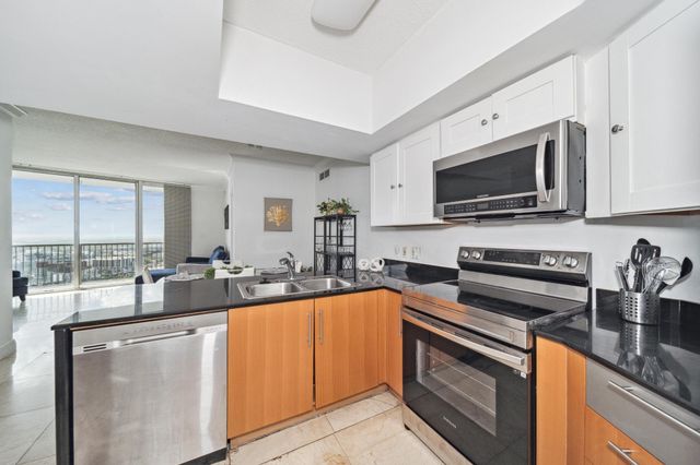 1750 N Bayshore Dr 4315-A, Miami, FL 33132