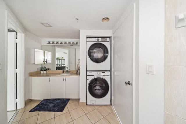 1750 N Bayshore Dr 4315-A, Miami, FL 33132