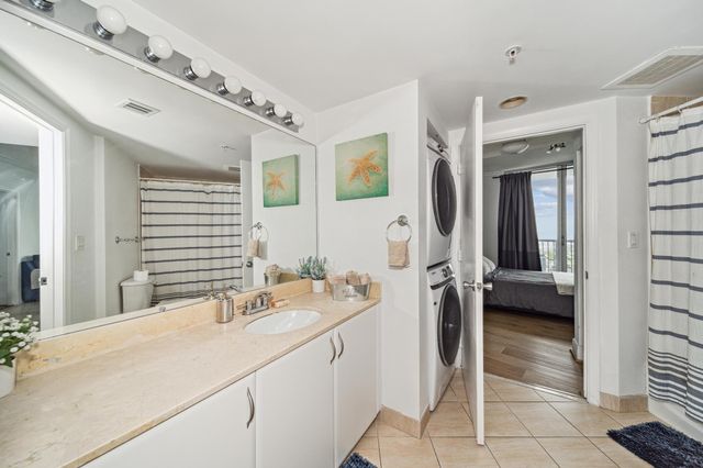 1750 N Bayshore Dr 4315-A, Miami, FL 33132