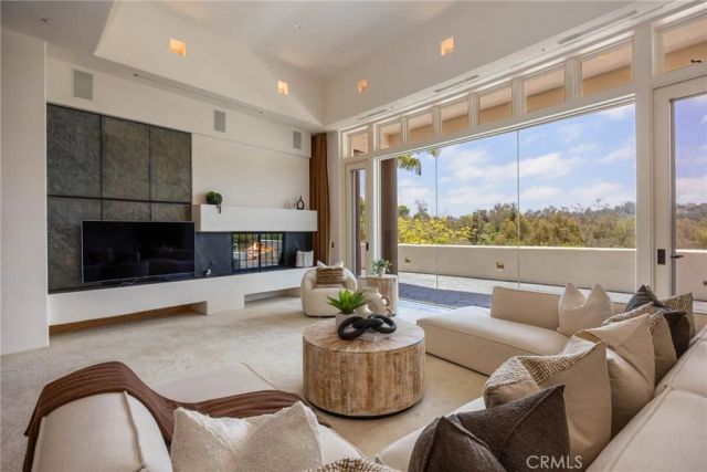 16715 Rambla De Las Flores, Rancho Santa Fe, CA 92067