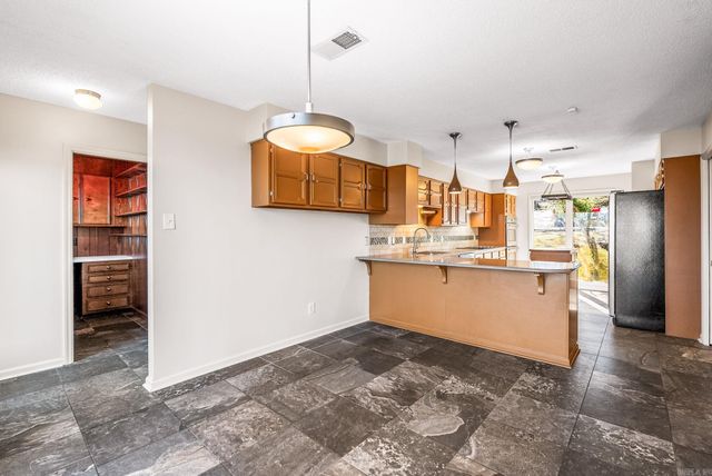 4 Hearthside Drive, Little Rock, AR 72207