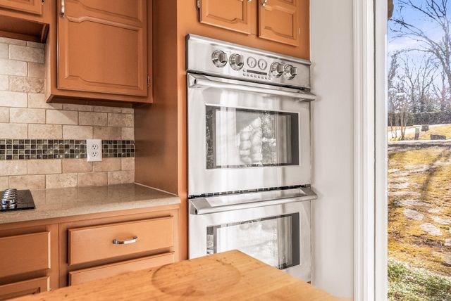 4 Hearthside Drive, Little Rock, AR 72207