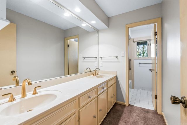 4 Hearthside Drive, Little Rock, AR 72207