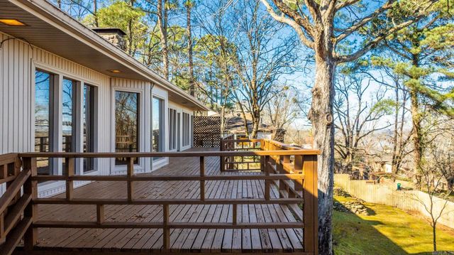 4 Hearthside Drive, Little Rock, AR 72207