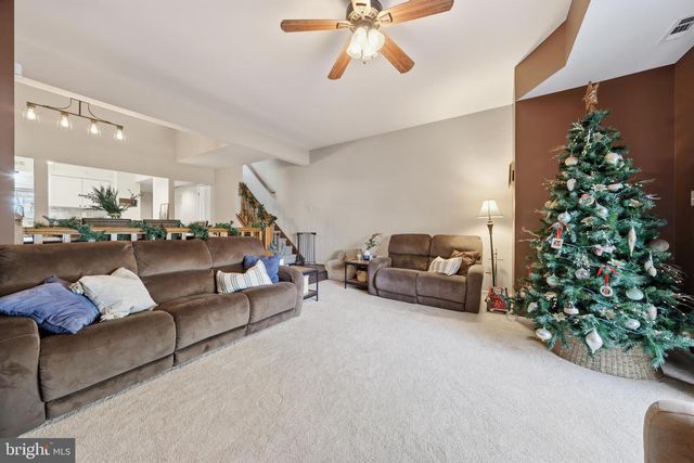 36 HARBOR DR, Hammonton, NJ 08037