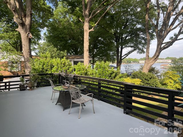 21510 Norman Shores Drive, Cornelius, NC 28031