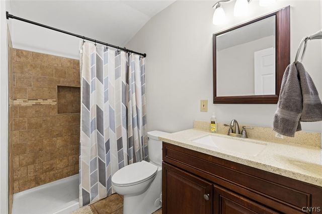 3184 Amber Road, Onondaga, NY 13108