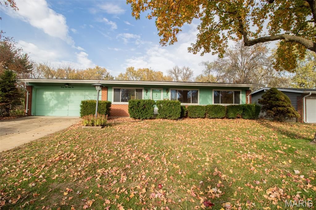 2385 Palomino Lane, Florissant, MO 63033