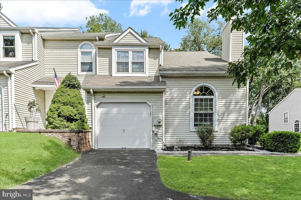 527 ASHTON CIR, Feasterville Trevose, PA 19053