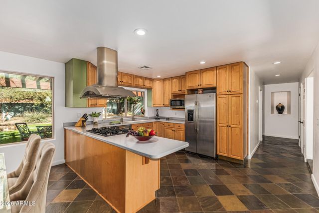 142 E VOLTAIRE Avenue, Phoenix, AZ 85022