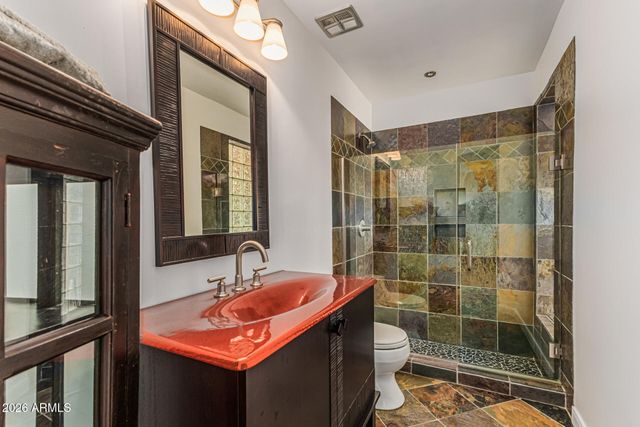 142 E VOLTAIRE Avenue, Phoenix, AZ 85022