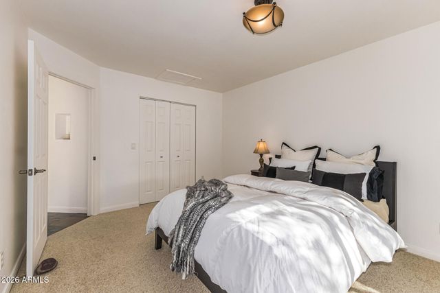 142 E VOLTAIRE Avenue, Phoenix, AZ 85022
